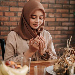 Niat Puasa Senin Kamis Lengkap dengan Manfaat dan Keutamaannya Niat Puasa Senin Kamis Lengkap dengan Manfaat dan Keutamaannya