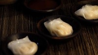 Jajan San Dim Sum, di sini bisa pesan menu Hakao nya yang bagian dalamnya diisi dengan udang gurih yang royal. Foto: Instagram @sandimsumjkt