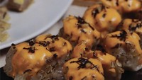 Di Dimsum Bakar 69, di sini bisa cicip varian dim sum kekinian yang unik. Dim sum dibakar dengan saus matcha, pedas hingga mentai. Foto: Instagram @dimsumbakar69