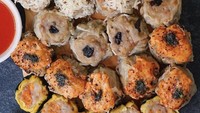 Paling hits di jajaran dim sum online kekinian. Dimsum si Menur punya menu platter, yang berisi Cheesy Lovers, Siomay Ayam Jamur, hingga Dimsum Mentai. Foto: Instagram @ dimsumsimenur