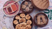 Dimsum Corner Jakarta bisa jadi pilihan bagi para penggemar dim sum nih. Ada menu lumpia, dim sum mentai, atau dimsum mix yang lengkap. Foto: Instagram: @dimsumcornerjkt