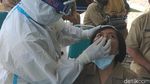 Foto: SMA di Sragen Gelar Tes Antigen Usai 3 Guru Wafat Corona