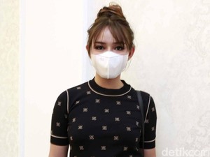 Kritis, Ibu Amanda Manopo Masih Berjuang Melawan COVID-19