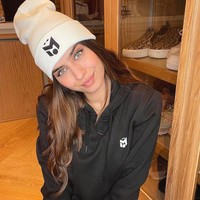 Sebelum menikah, Ozil dan Amine mengadakan pesta pre-wedding meriah yang dihadiri ratusan tamu. Sedangkan prosesi pernikahannya sendiri berlangsung cukup mewah. Momen bahagia mereka bahkan dihadiri oleh Presiden Turki Recep Tayyip Erdogan. Foto: Instagram @gulseamine