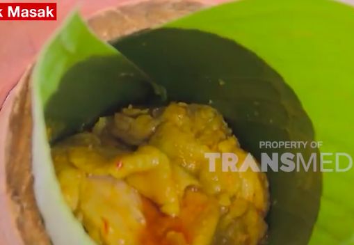 Ayam Betutu Bakar Bambu