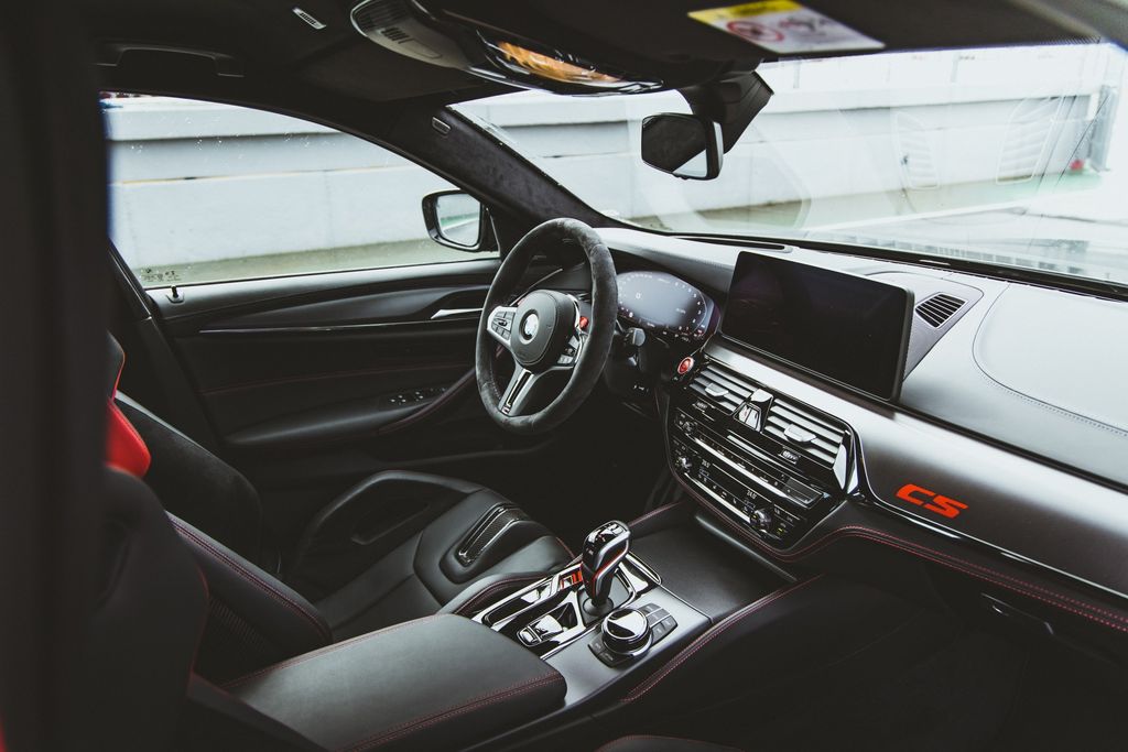 BMW M5 CS, Hadiah buat Pebalap MotoGP Terbaik