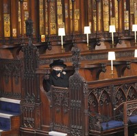 Ratu Elizabeth II sendiri sudah memakai bros tersebut di berbagai momen penting. Salah satunya ketika pernikahan Pangeran Harry dan Meghan Markle tiga tahun lalu.Foto: AP/Jonathan Brady