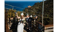 Pulai Catalina di California dinobatkan menjadi salah satu pulau terindah di dunia versi Travel Leisure. Kali ini pulau menawarkan pengalaman unik di tengah pandemi, menikah di atas flying fox. (The Catalina Island Company)