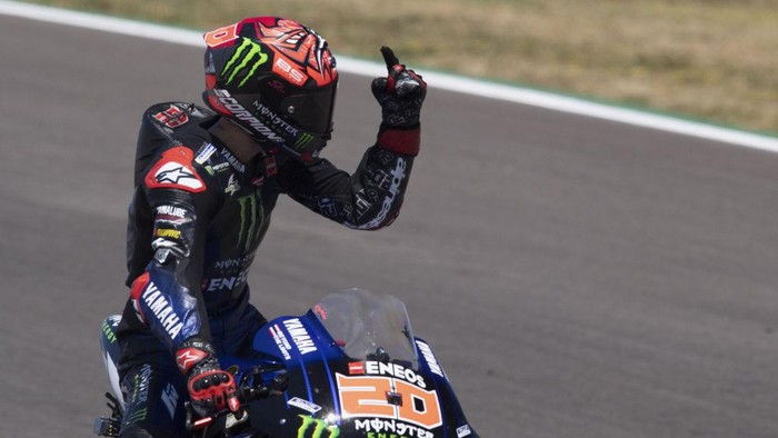 PORTIMAO, PORTUGAL - APRIL 18: Fabio Quartararo of France and Monster Energy Yamaha MotoGP Team celebrates the victory  during the MotoGP race during the MotoGP of Portugal - Race at Autodromo Internacional Do Algarve on April 18, 2021 in Portimao, Portugal. (Photo by Mirco Lazzari gp/Getty Images)