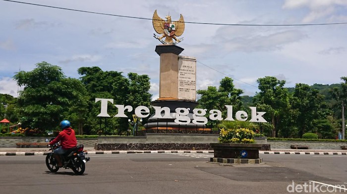 Disnakertrans Trenggalek mengintensifkan sosialisasi ke keluarga Pekerja Migran Indonesia (PMI/TKI). Disnakertrans mengimbau TKI tidak mudik Lebaran 2021.