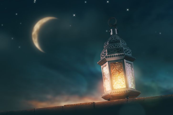 Komedian Singapura Sindir Influencer Nonmuslim yang Puasa demi Konten