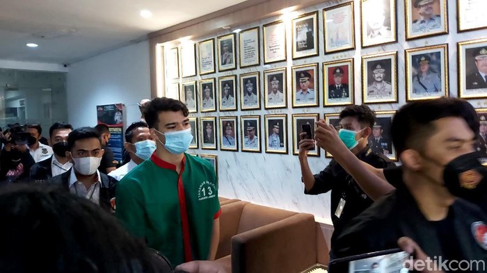 Jeff Smith saat dirilis di Polres Jakarta Barat, Senin (19/4/2021)