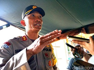 Polisi Bantah KKB Intan Jaya Bakar Kantor Airnav: Yang Dibakar Ambulans-Warung
