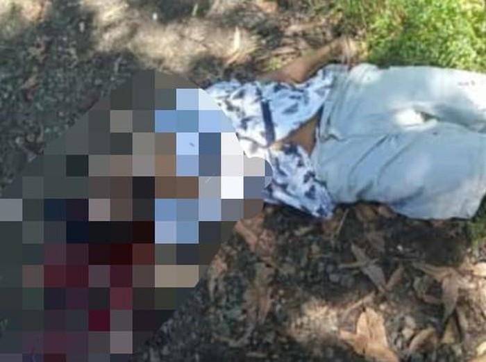 Seorang pemuda di Pasuruan dikepruk dengan bondet oleh orang tak dikenal saat makan. Korban mengalami luka parah di bagian kepala.