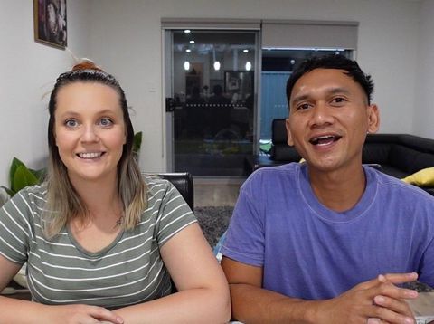 Kisah cinta pasangan pria asal Tanggul , Jember, Jawa Timur menikah dengan bule asal Adelaide, Australia Selatan.