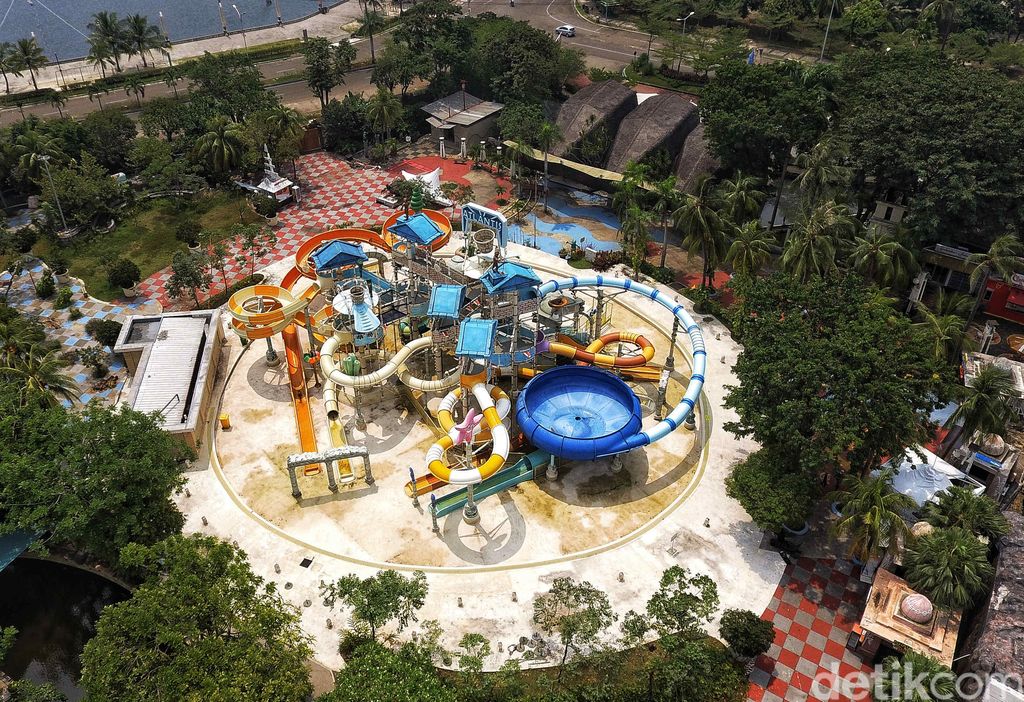 Kondisi terkini kolam renang Atlantis setelah ditutup setahun
