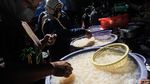 Laris Manis Penjualan Kolang-kaling di Kala Ramadhan