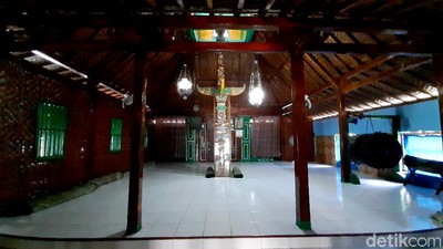 Potret Masjid Tertua di Indonesia yang Sudah Ada Sejak Abad ke-13