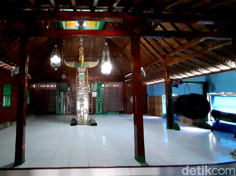Potret Masjid Tertua di Indonesia yang Sudah Ada Sejak Abad ke-13