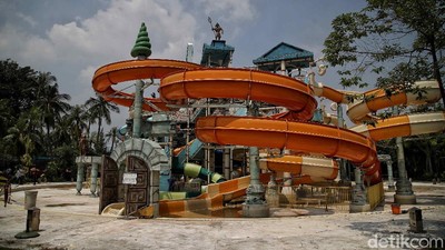 Potret Terkini Kolam Renang Atlantis yang Viral Keruh-Tak Terawat