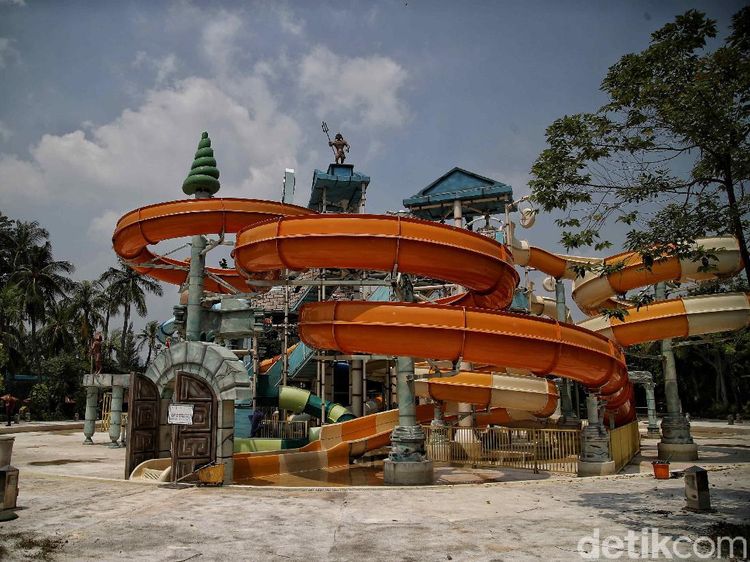 Potret Terkini Kolam Renang Atlantis yang Viral Keruh-Tak Terawat