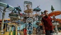 Air diisi penuh ini bertujuan untuk menjaga agar kolam tidak rusak. Tapi bedanya, karena saat ini tak ada pengunjung, pihak Atlantis tidak membubuhkan penjernih air atau kaporit. Itu yang menyebabkan air tersebut lebih mudah keruh.