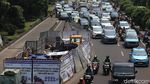 Kendaraan Mengular di Glodok Gegara Galian Pipa Air Minum