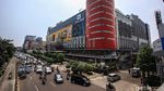Kendaraan Mengular di Glodok Gegara Galian Pipa Air Minum