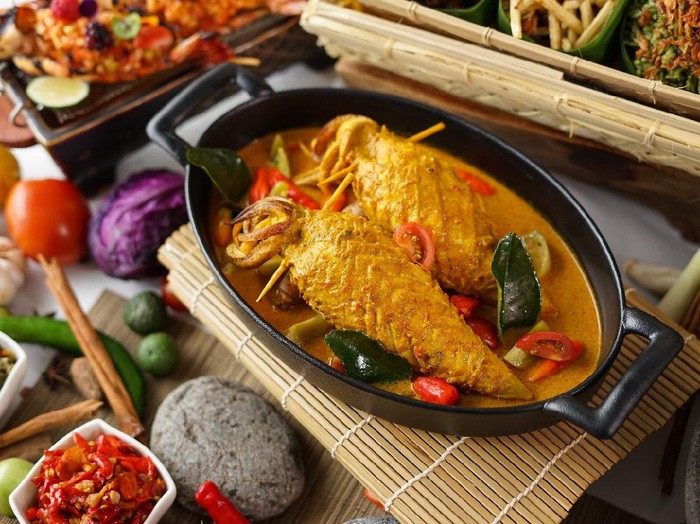 Nasi Tutug Oncom dan Pepes Salmon Istimewa Buat Buka Puasa di Sini