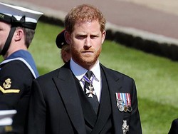 8 Foto Pangeran Harry Kembali ke Kerajaan di Pemakaman Pangeran Philip