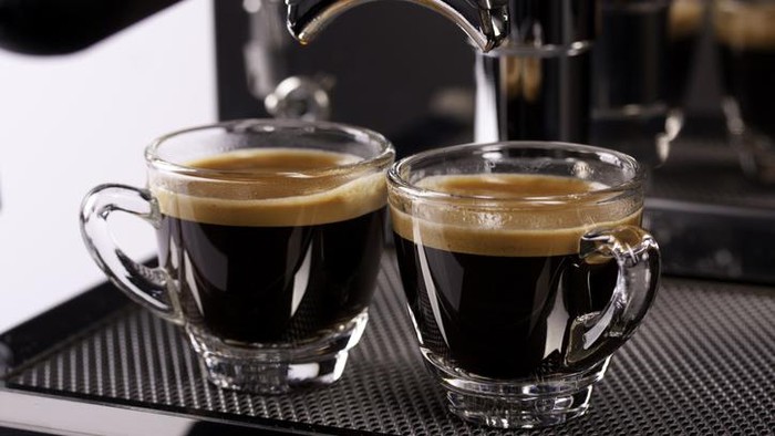Espresso dan Kopi Tubruk, Mana yang Lebih Tinggi Kafein dan Kalori?