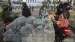 1500 Takjil Dibagikan Secara Drive Thru untuk Mahasiswa Yogya