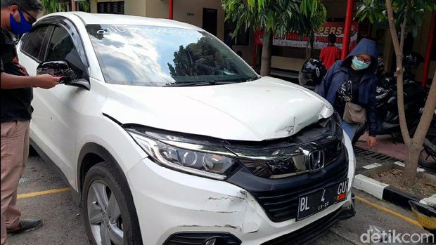 Putri Bupati Brebes, Elsanti dikuntit, Senin (19/4/2021).
