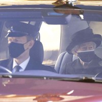 Pangeran Phillip meninggal dunia dua pekan sebelum Ratu Elizabeth berulang tahun ke-95 pada 21 April mendatang. Dan pada tahun ini seharusnya, Ratu Elizabeth II dan Pangeran Phillip merayakan ulang tahun pernikahan mereka ke-74. Foto: Getty Images/WPA Pool