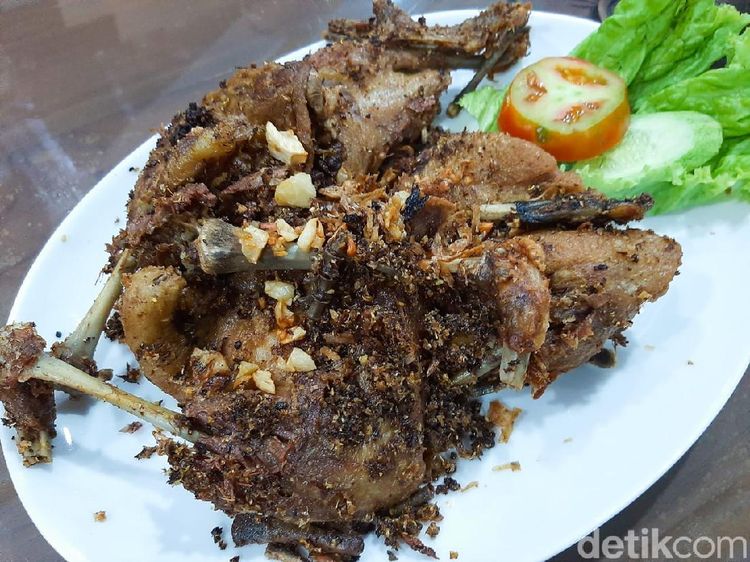 Nikmatnya Bebek Goreng Bumbu Ketumbar yang Gurih Berempah