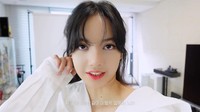 Di ruangan ini juga ada televisi dan PlayStation serta sofa. (Foto: dok. YouTube Lilifilm Official) 