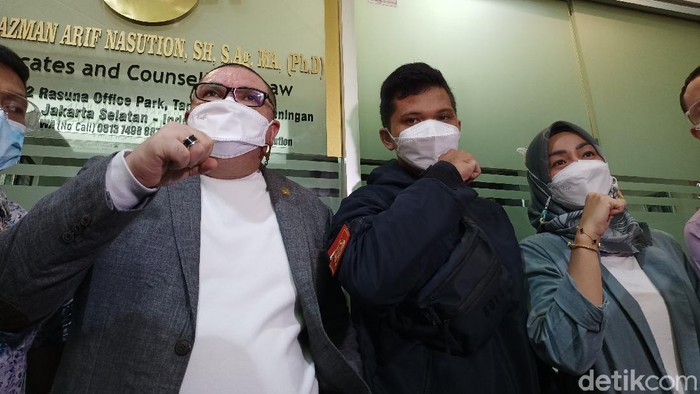 Sandi dan Razman