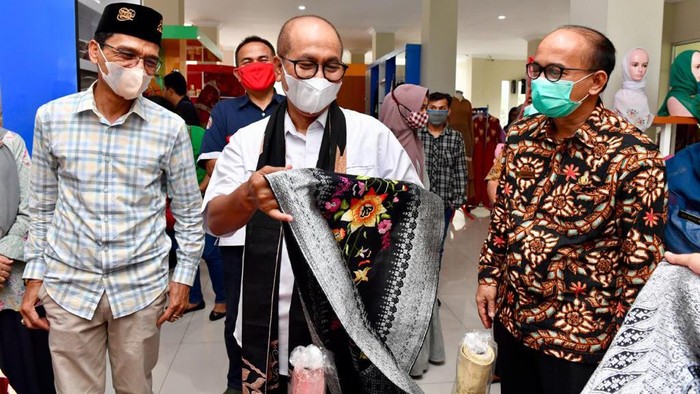 Sekretaris Kementerian Koperasi dan UKM Arif Rahman Hakim