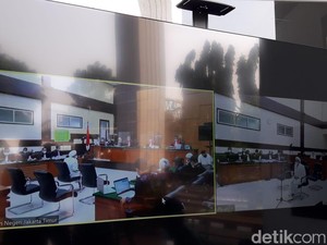 HRS Heran Dipidana soal Kerumunan Megamendung: Kenapa Tak Ada Denda?