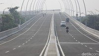 Pemprov DKI Jakarta melakukan uji coba tahap pertama pada jalan layang yang menghubungkan kecamatan Cakung dengan kecamatan Duren Sawit itu mulai 19-24 April 2021 mendatang. 
