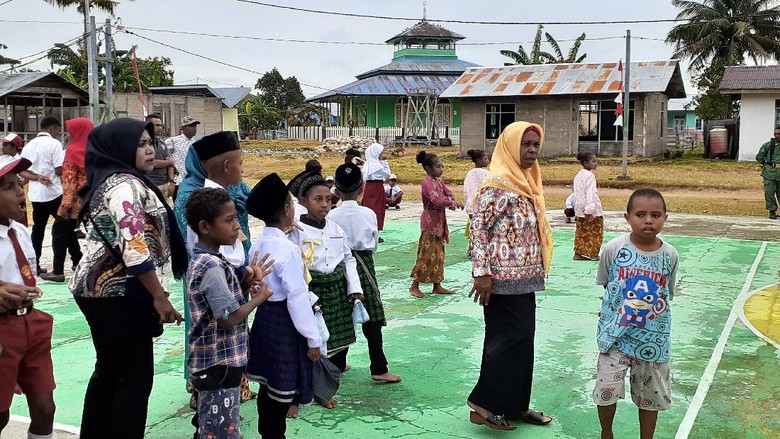 Warga Papua Muslim Warga muslim Papua di Kampung Goras, Fakfak
