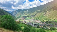 Negara Andorra terletak di Semenanjung Iberia, tepatnya di Pegunungan Pirenia di Eropa. (Getty Images/iStockphoto)