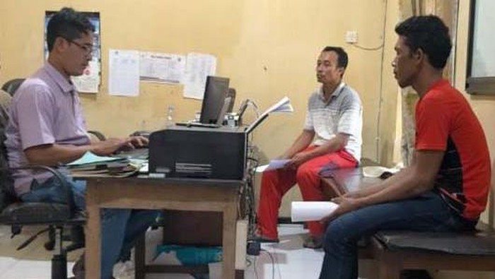 Doni Kuswo Widodo (35) nekat mencuri bebek petelur untuk memenuhi kebutuhan hidupnya. Tak tanggung-tanggung, penggangguran ini mencuri 165 bebek hanya dalam semalam.