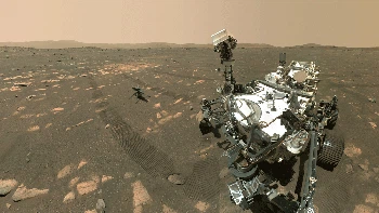 Helikopter mini bernama Ingenuity awalnya dijadwalkan terbang pada 11 April, tapi ditunda karena masalah teknis. Helikopter itu dibawa oleh robot Perseverance yang baru-baru ini mendarat di Mars. Ingenuity kemudian melakukan persiapan terbang. Foto: NASA