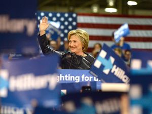 Hillary Clinton Tulis Novel Thriller soal Taliban dan Pasukan AS