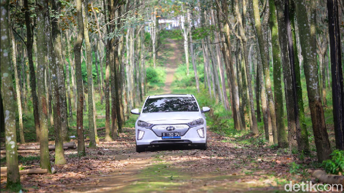 Hyundai Ioniq Tembus Jakarta-Bali