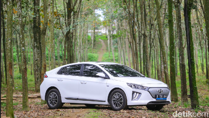 Hyundai Ioniq Tembus Jakarta-Bali
