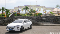 Ioniq hadir dengan tiga jenis powertrain yakni, hybrid, plug-in hybrid, dan electric vehicles.