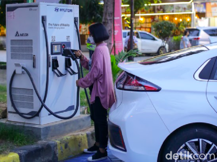 Hyundai Ioniq Tembus Jakarta-Bali