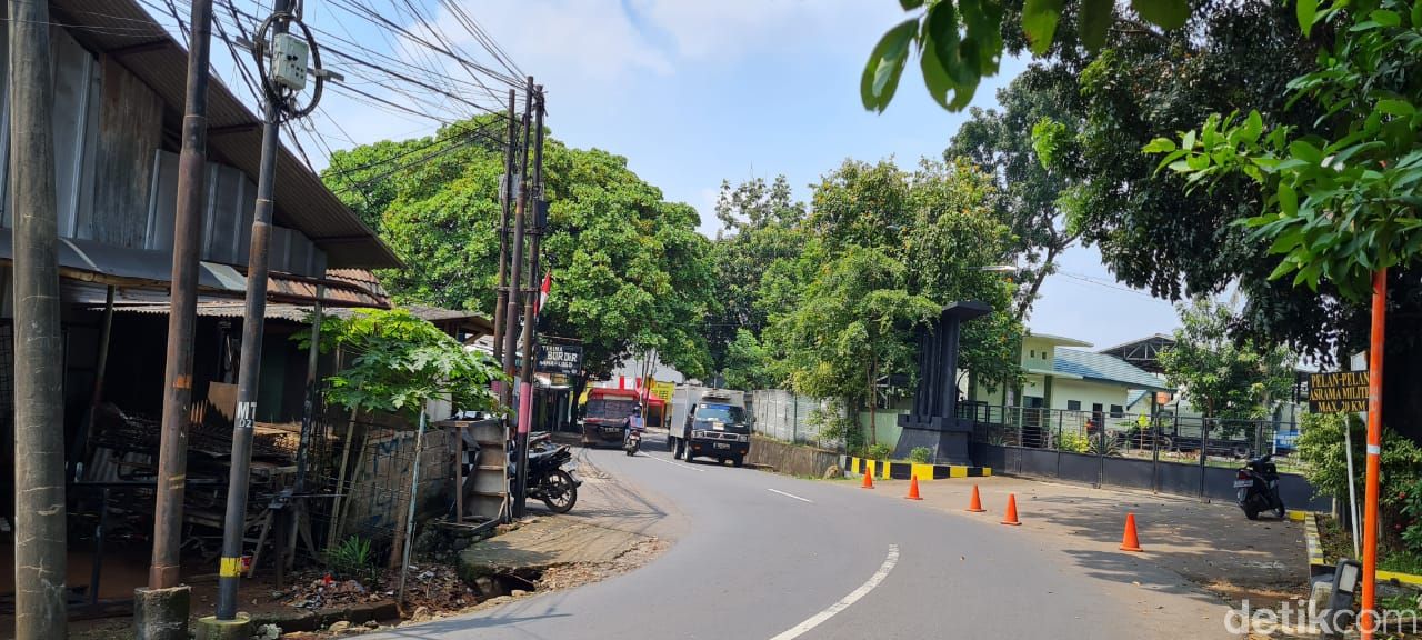 Jalan alternatif dari Depok ke Pasar Minggu, tanpa harus lewat macet jelang Flyover Tapal Kuda Lenteng Agung. (Farih Maulana Sidik/detikcom)